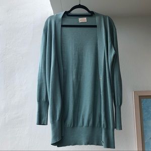 Long buttoned cardigan